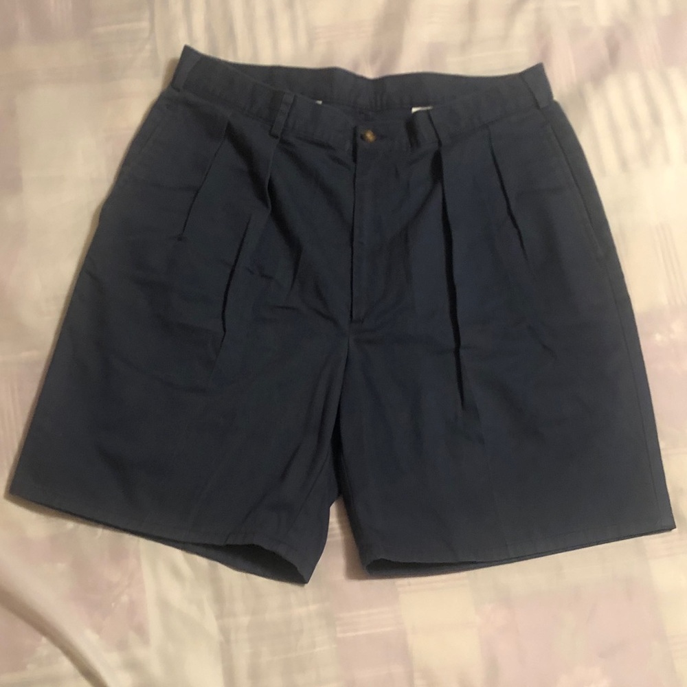 Hunt Club Men's Classic Flat-Front Shorts in Navy Blue
